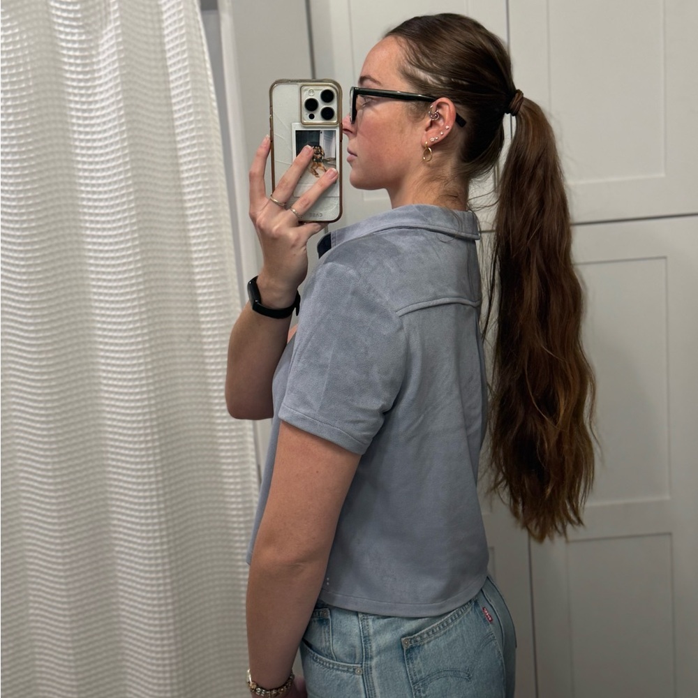 Velvet Short-Sleeve Button-Up Shirt - Picture 3 of 7